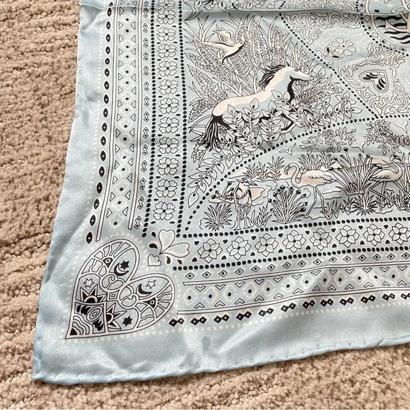 100% silk scarf 52cm × 52cm - Picture 4 of 4